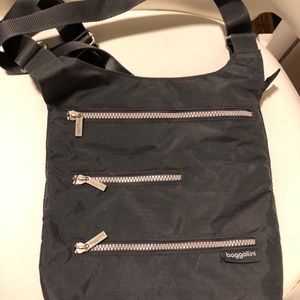 Baggalini crossbody bag
